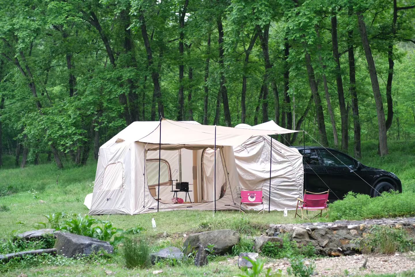 The Ultimate EV-Friendly Inflatable Tailgate Tent for Modern Electric Road Trips